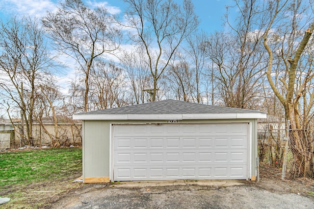 view of detached garage
