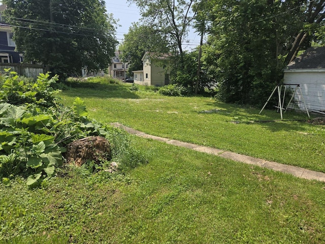 708 W Jefferson St W, Bloomington, IL 61701 - view of yard