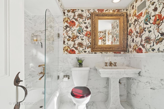 1930 Camphill Cir, Inverness, IL 60067 - full bathroom with wainscoting, toilet, crown molding, and wallpapered walls