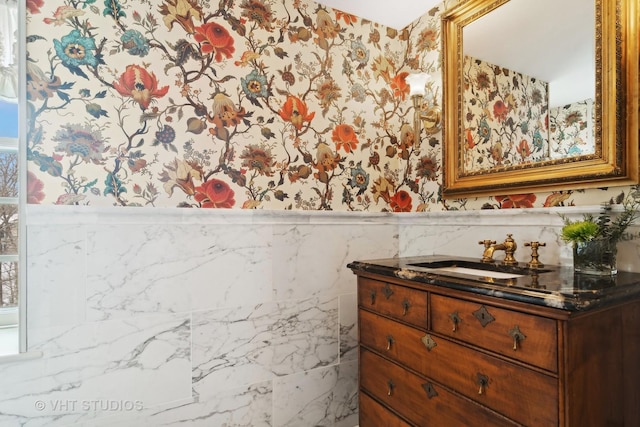 1930 Camphill Cir, Inverness, IL 60067 - bathroom with a wainscoted wall, a healthy amount of sunlight, vanity, and wallpapered walls