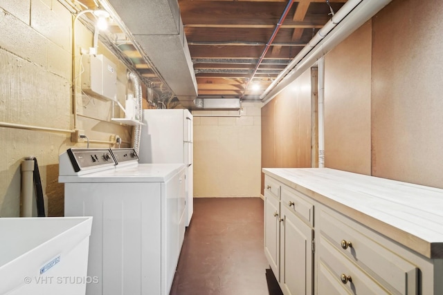 1930 Camphill Cir, Inverness, IL 60067 - laundry area featuring cabinet space, a sink, and independent washer and dryer