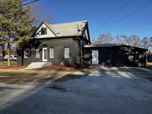350 S 4th Ave, Saint Anne, IL 60964 - photo 1