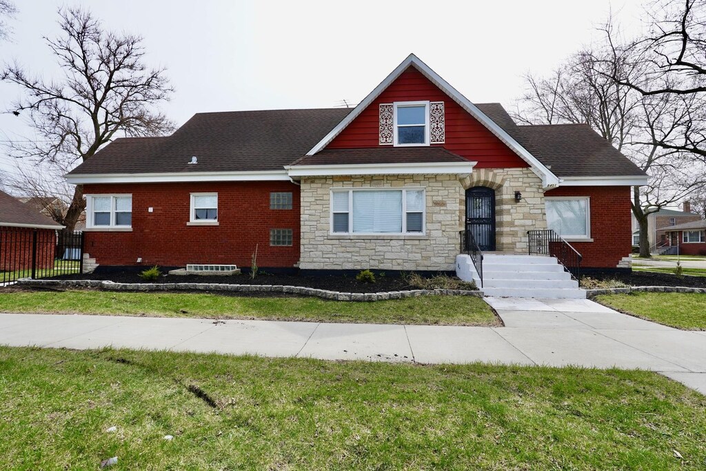 8401 S Honore Ave, Chicago, IL 60620 - photo 1