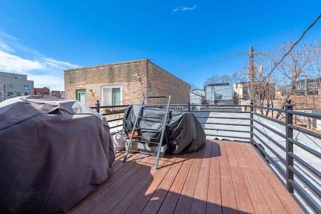 530 N Ashland Ave, Chicago, IL 60622 - wooden terrace with area for grilling