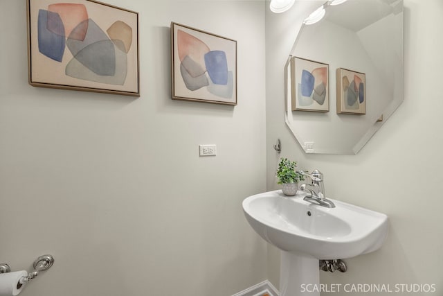 1045 Crane Pt, Elgin, IL 60124 - bathroom with a sink