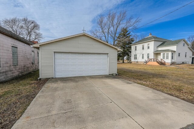 view of detached garage