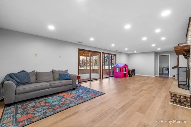 3134 Chellington Dr, Johnsburg, IL 60051 - living area featuring baseboards, visible vents, recessed lighting, and light wood-style floors