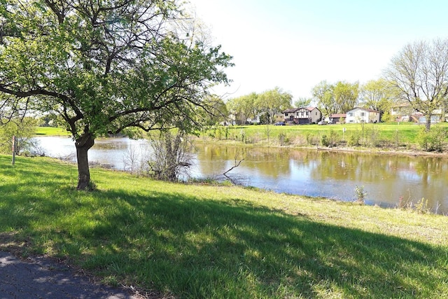 2240 Greenbay Dr, Hanover Park, IL 60133 - view of water feature