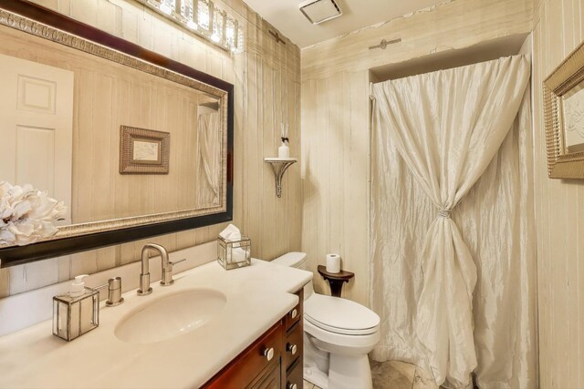 292 Needham Dr, Bloomingdale, IL 60108 - bathroom with a shower with curtain, vanity, and toilet