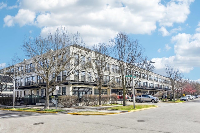 1070 W 15th St Unit 305, Chicago, IL 60608 - view of property