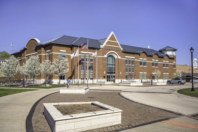 view of building exterior