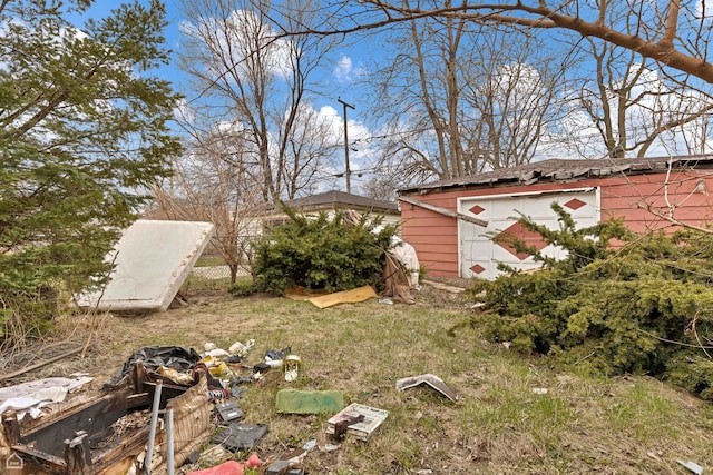 7932 S Kenwood Ave, Chicago, IL 60619 - view of yard featuring an outdoor structure
