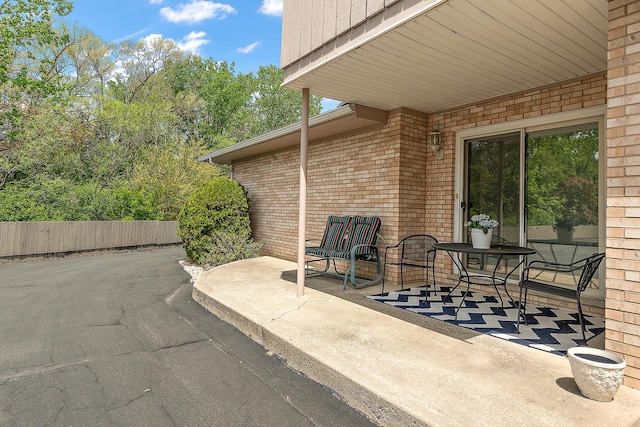 5 Saint Moritz Dr Unit 101, Palos Park, IL 60464 - view of patio featuring fence