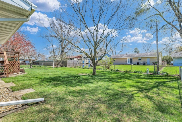 1618 Carolina Dr, Rantoul, IL 61866 - view of yard with a fenced backyard