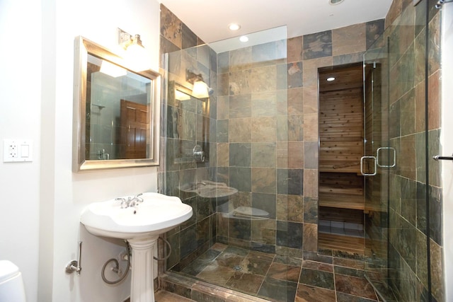 1745 W Cornelia Ave, Chicago, IL 60657 - bathroom with a shower stall and recessed lighting