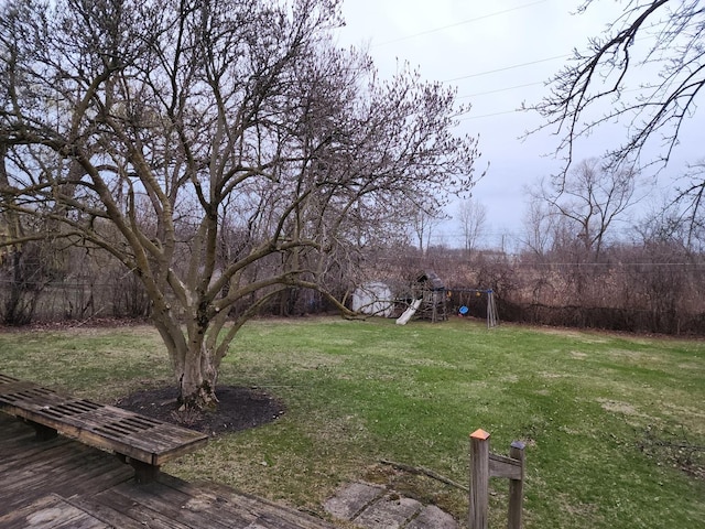 1122 Foster Ave, Lake Bluff, IL 60044 - view of yard with a playground