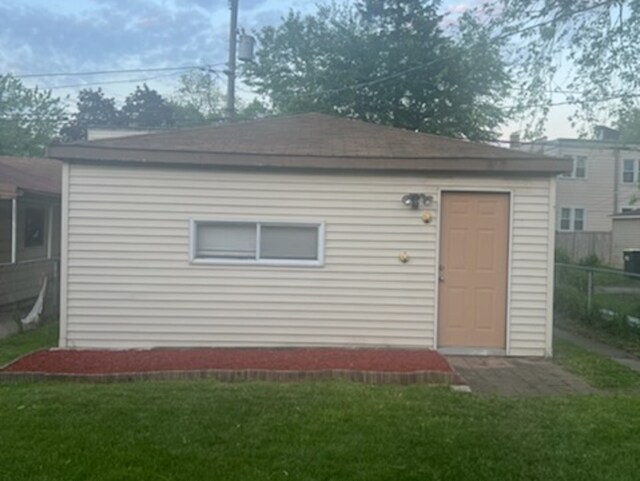 14307 S Wallace Ave, Riverdale, IL 60827 - photo 21