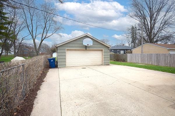 329 S Monterey Ave, Villa Park, IL 60181 - photo 6