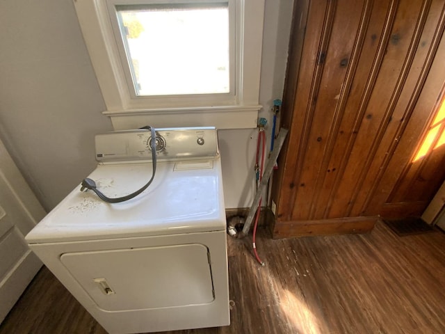 405 Chandler St, Danville, IL 61832 - washroom featuring wood finished floors, washer / clothes dryer, and laundry area