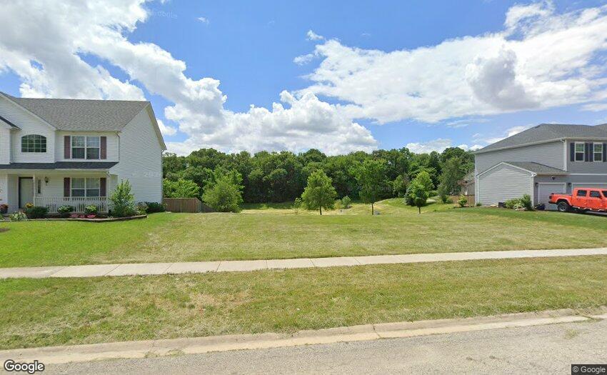 908 Churchill Dr, Plano, IL 60545 - photo 1