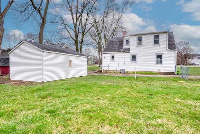 26W441 Geneva Rd, Wheaton, IL 60187 - detached garage with aphalt driveway
