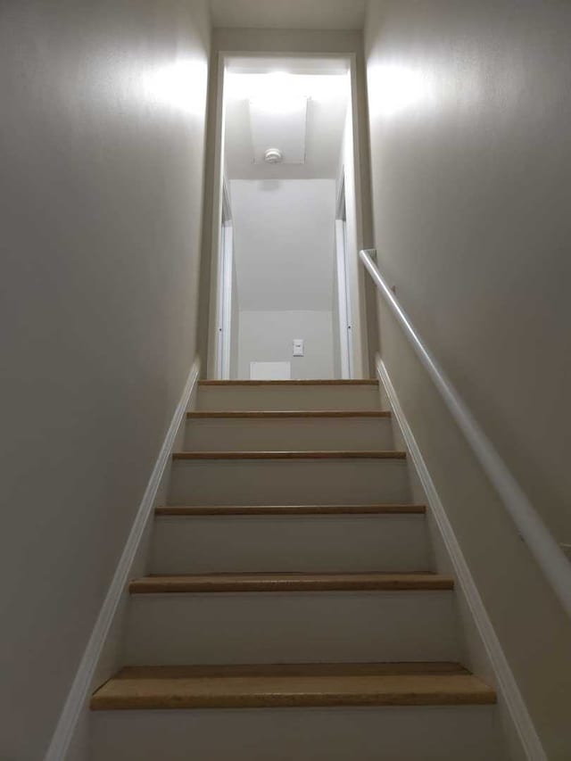 16117 Wolcott Ave, Markham, IL 60428 - view of stairway