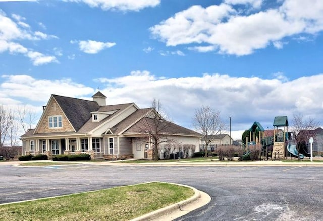 927 Hyte St, Plano, IL 60545 - view of property featuring uncovered parking