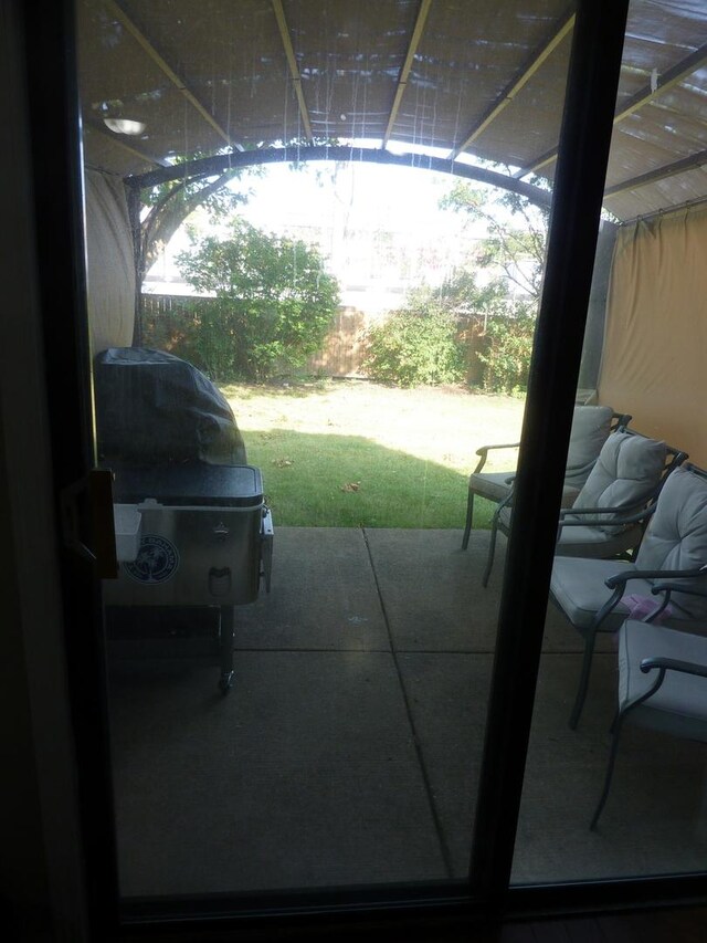 275 London Pl Unit 275, Wheeling, IL 60090 - view of patio