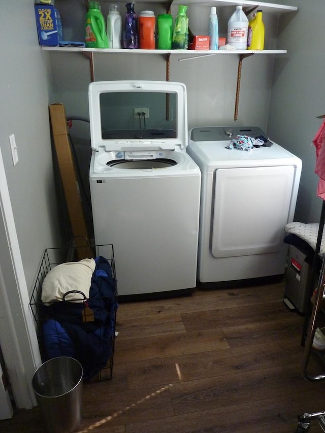 275 London Pl Unit 275, Wheeling, IL 60090 - laundry room with washing machine and dryer, wood finished floors, and laundry area