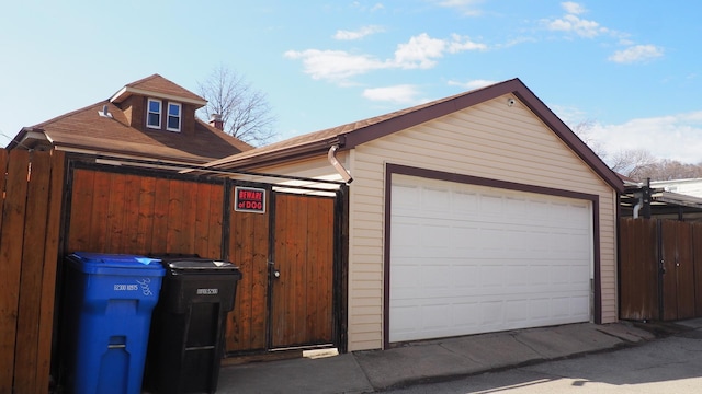 3005 N Kostner Ave, Chicago, IL 60641 - detached garage featuring fence