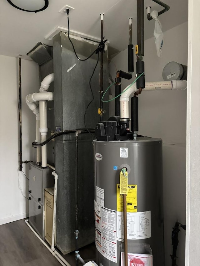 638 Virgil Ave, Elgin, IL 60120 - utilities featuring gas water heater