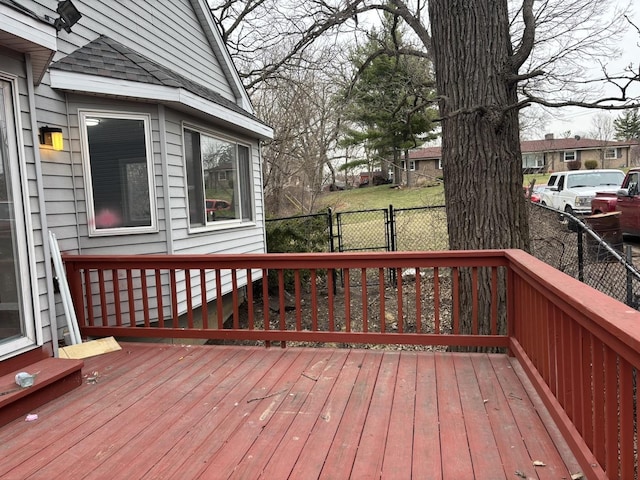 638 Virgil Ave, Elgin, IL 60120 - wooden terrace featuring fence and a gate
