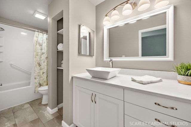 full bath featuring toilet, vanity, and shower / tub combo with curtain