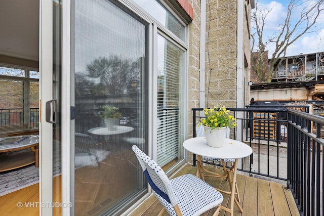 1806 W Byron St, Chicago, IL 60613 - view of balcony