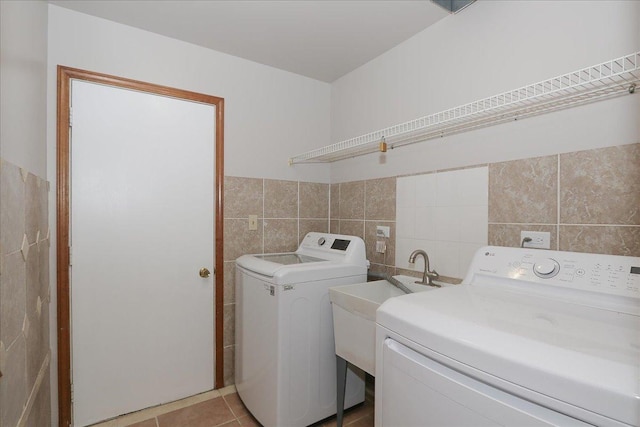 636 N Lyle Ave, Elgin, IL 60123 - photo 17