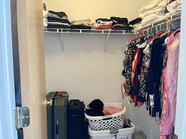 370 W Asbury Dr, Round Lake, IL 60073 - view of walk in closet