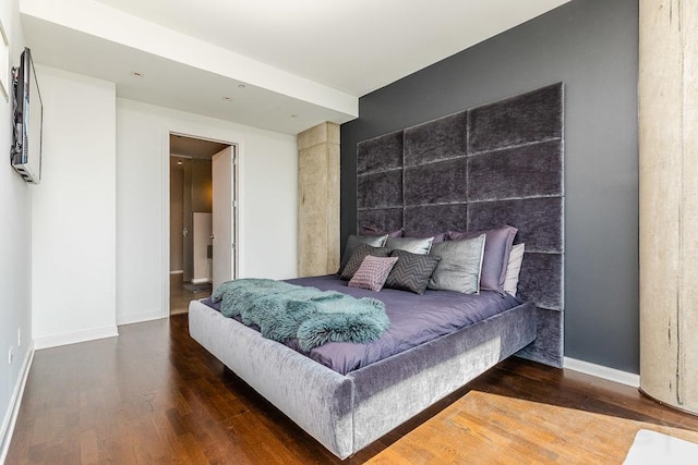 600 N Fairbanks Ct Unit 3610, Chicago, IL 60611 - bedroom featuring baseboards, connected bathroom, and wood finished floors