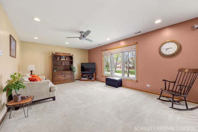 living area featuring visible vents, a ceiling fan, carpet, and recessed lighting