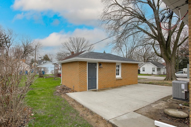 412 N Center Ave, Bradley, IL 60915 - view of outdoor structure featuring an outbuilding and central AC