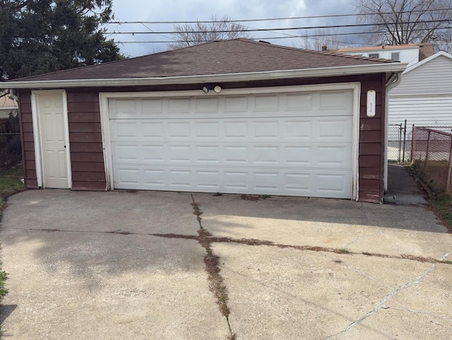 392 Luella Ave, Calumet City, IL 60409 - detached garage with fence