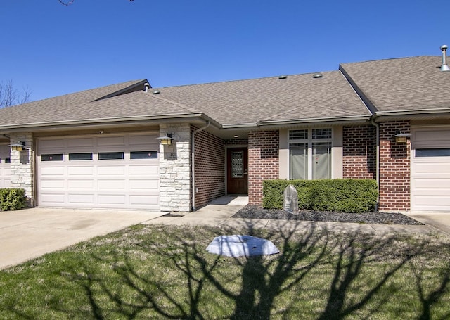 102 River Run Dr, Saint Anne, IL 60964 - photo 1