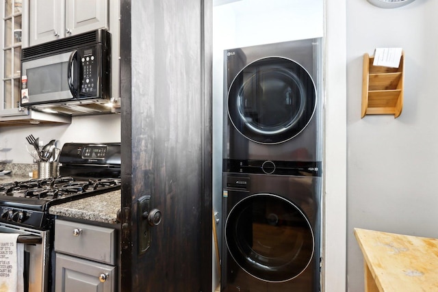 1606 W Winona St Unit 3, Chicago, IL 60640 - interior space featuring laundry area and stacked washer / drying machine