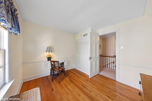 3916 Franklin Ave, Western Springs, IL 60558 - office space featuring visible vents, light wood-type flooring, and baseboards