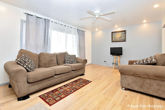43 Lippincott Rd, Fox Lake, IL 60020 - living area featuring baseboards, wood finished floors, recessed lighting, and ceiling fan