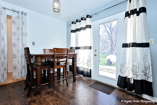 43 Lippincott Rd, Fox Lake, IL 60020 - dining space with wood finished floors