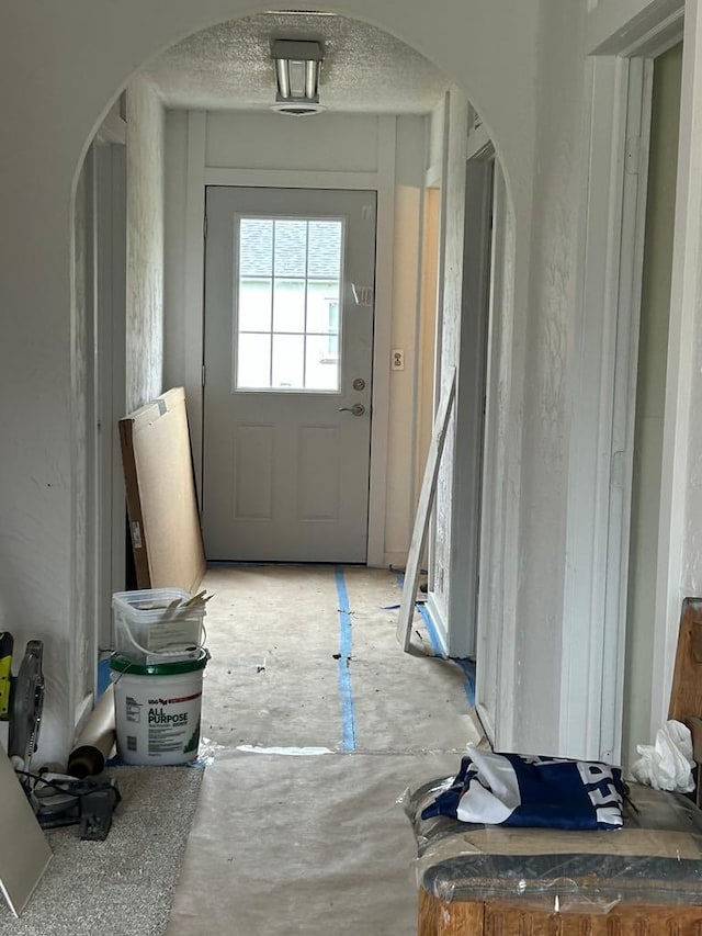 117 N Vermilion St, Potomac, IL 61865 - entryway featuring arched walkways