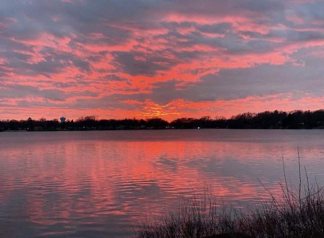 1046 N Hainesville Rd, Round Lake Beach, IL 60073 - water view