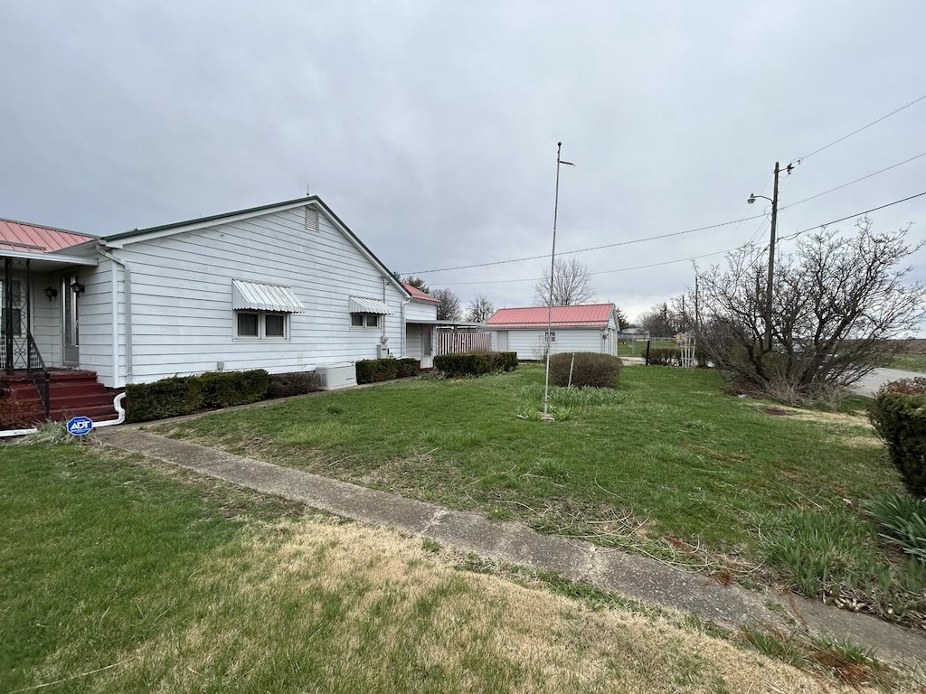 2411 S State St, Westville, IL 61883 - view of yard