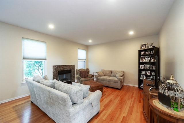 716 Samson Way, Northbrook, IL 60062 - living room with light wood-type flooring, a premium fireplace, baseboards, and recessed lighting