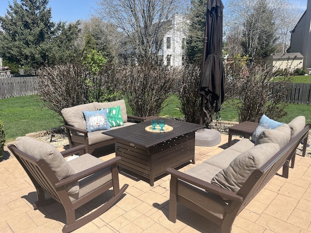 view of patio featuring outdoor lounge area